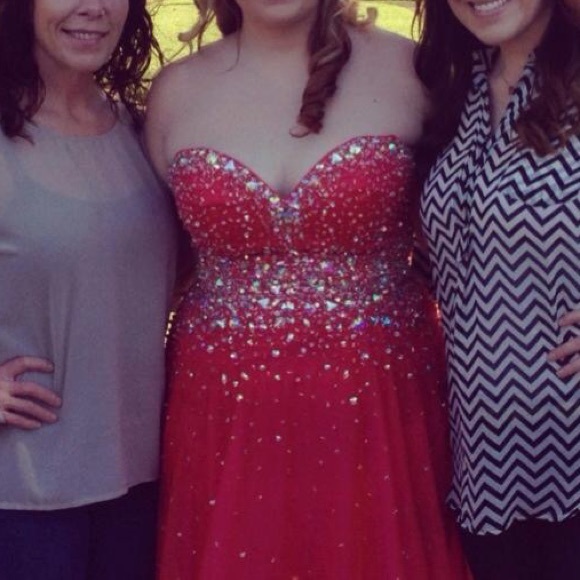 Prom Dress - Picture 2 of 3